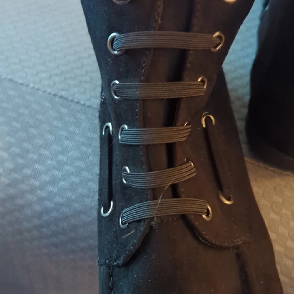 Black High-Top Women's Shoes - Picture 4 of 8